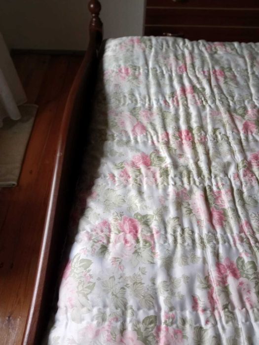cama de casal em madeira