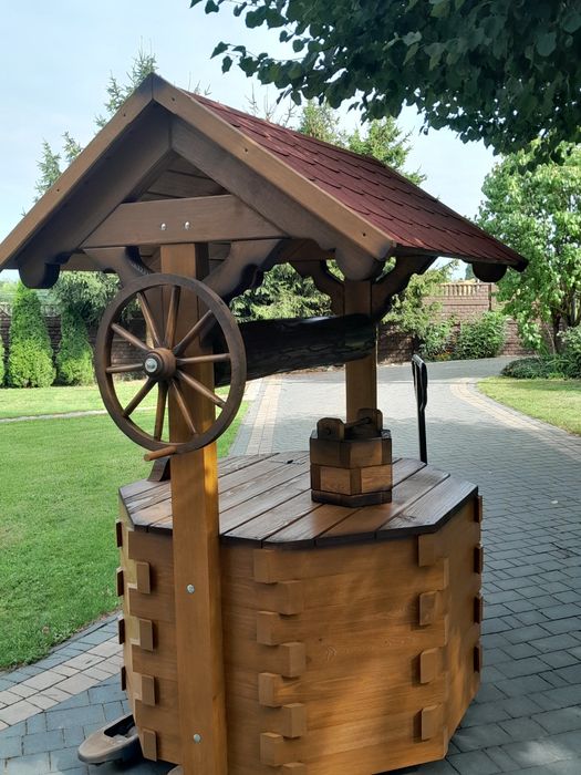 Studnia drewniana ogrodowa obudowa ozdobna