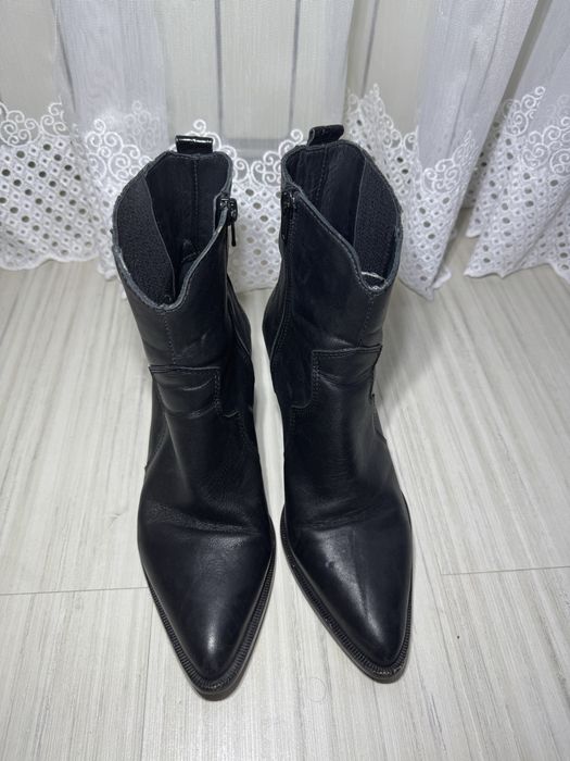 Козаки, козачки, ботінки