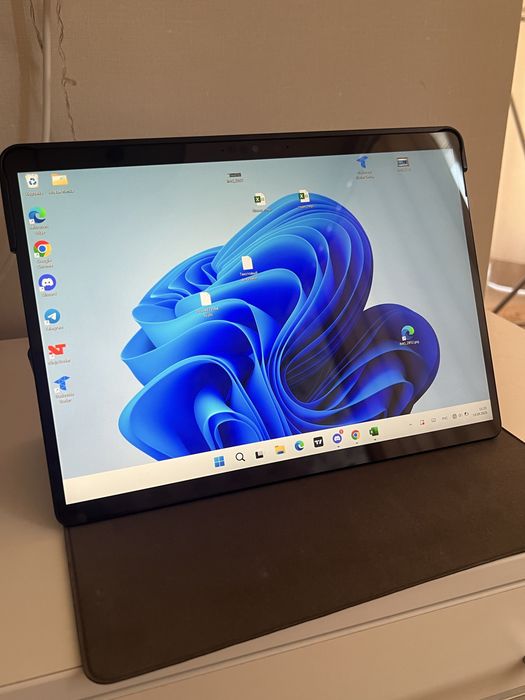 Microsoft Surface Pro X 8/256GB + Клавіатура