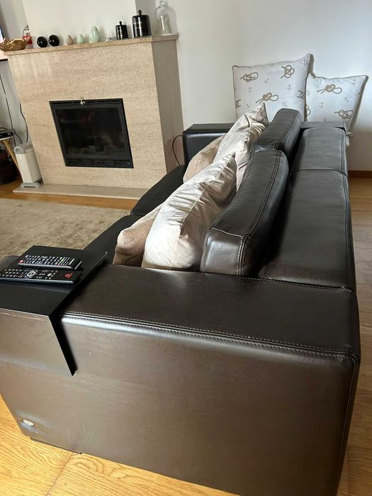 Sofás em pele preta Styleline