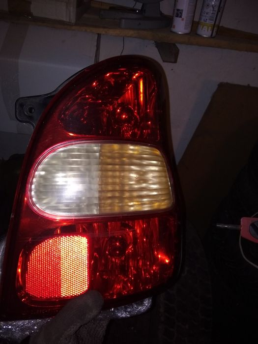 Дві фари та задній фонарь Кіа карнівал , ціна за все1