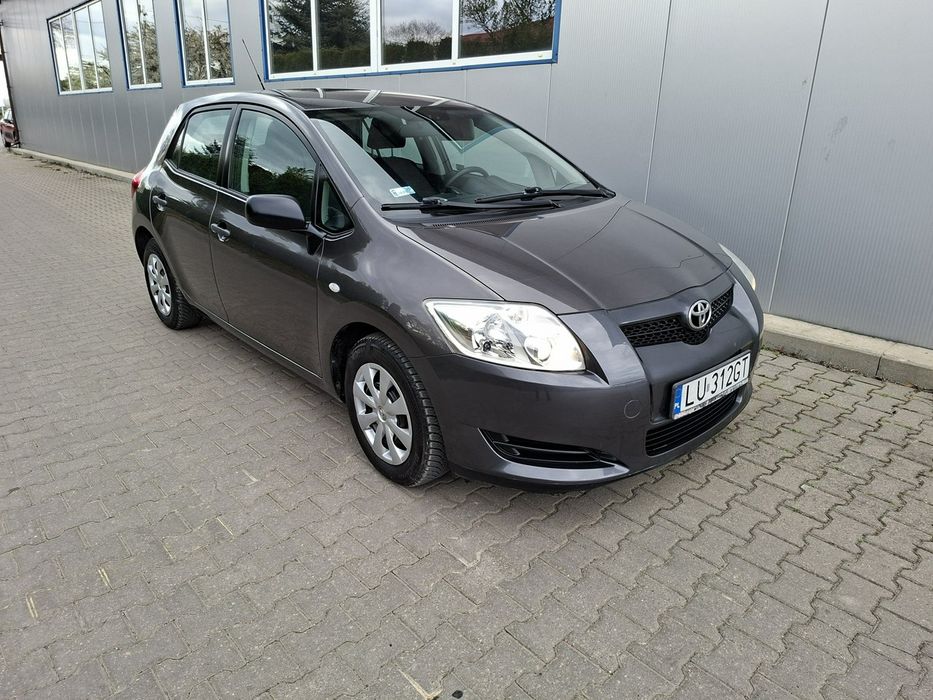 Toyota Auris 1.3 benzyna 5drzwi ważne opłaty