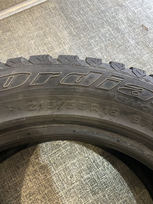 Продам зимнюю резину Cordiant 215/55 R16 цена за 2колеса
