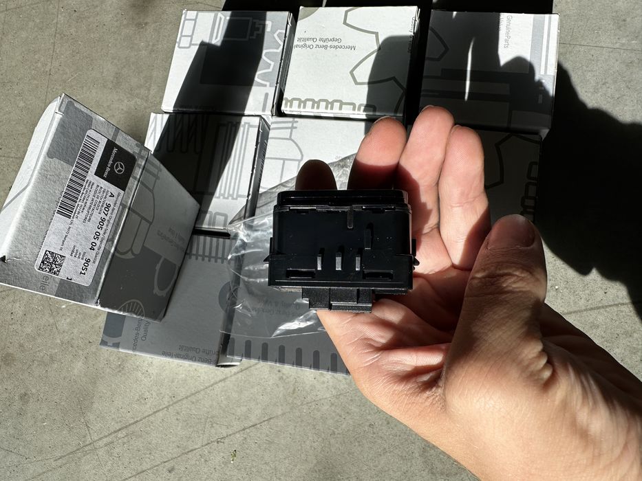 Кнопка блочок склопідйомника стеклоподъемника спрінтер W907 W910