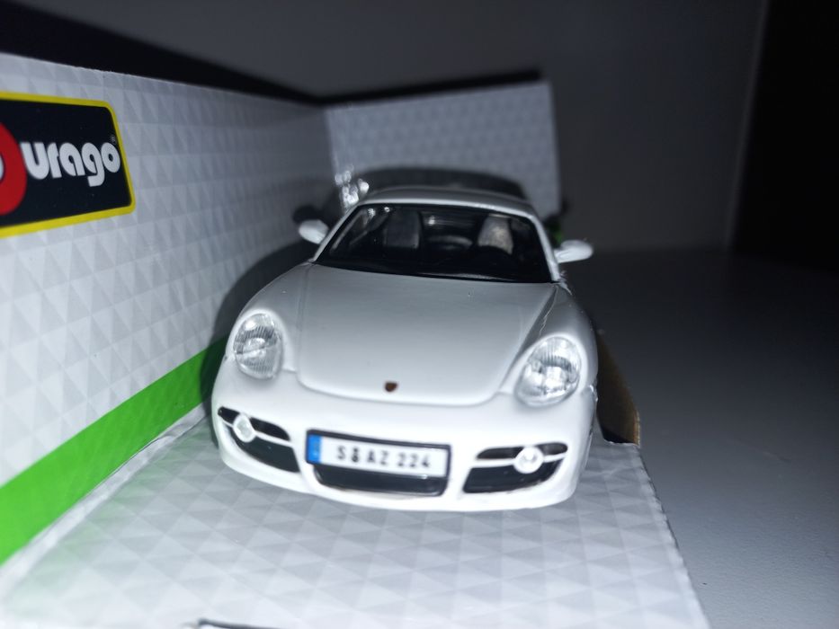 Bburago Porsche Cayman S,skala 1:32