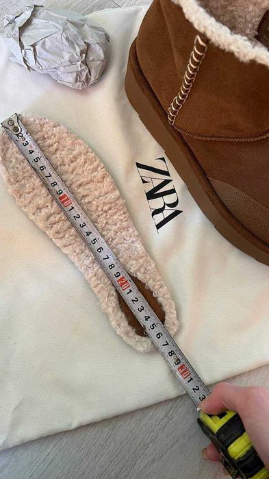 Уги новенькі від Zara