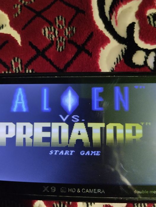 Продам игровую консоль