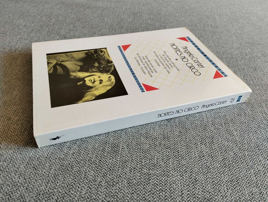 Livro "Noites no circo" de Angela Carter