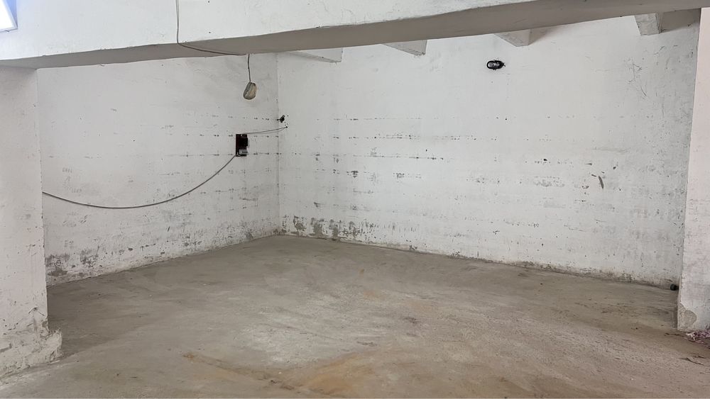 Комерційне приміщення Біля ЖД вокзалу 220 м2 Оренда Склад Виробниче