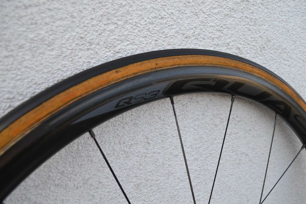 Przednie koło szosowe quasar qs3 carbon  ładny stan wysyłka gratis