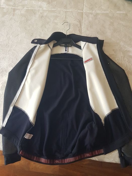 Blusão de bicicleta da marca  ASSOS(novo)