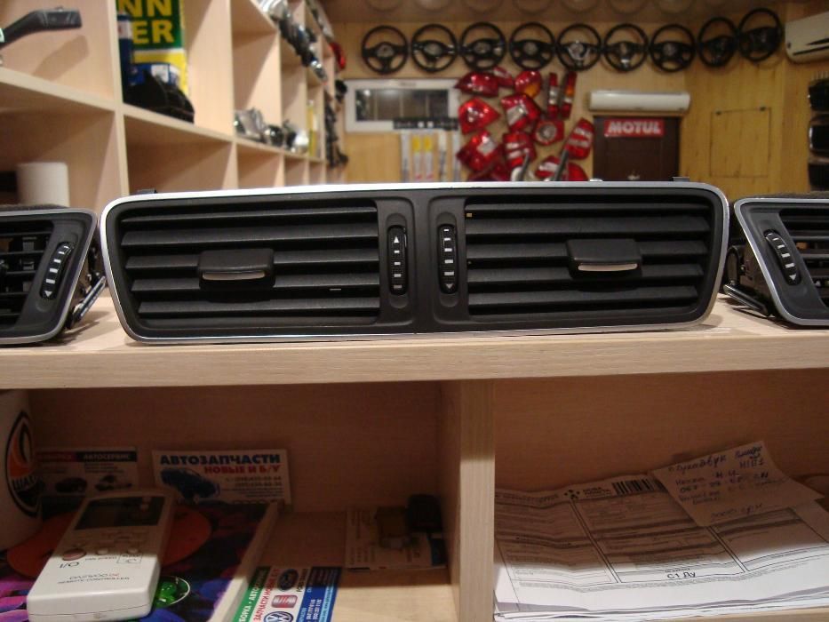 Дефлектор воздуха Skoda Octavia A5 A7 Superb Fabia Passat B5 B7 B6 CC