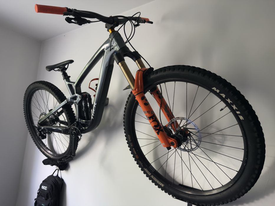 Trek Fuel EX 8 Gen 6 (2024) - Fox 38 Factory