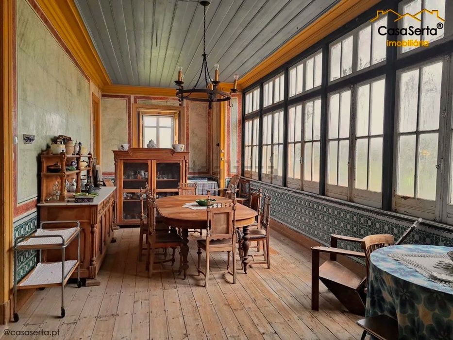 Moveis para dar Solar Seculo XIX