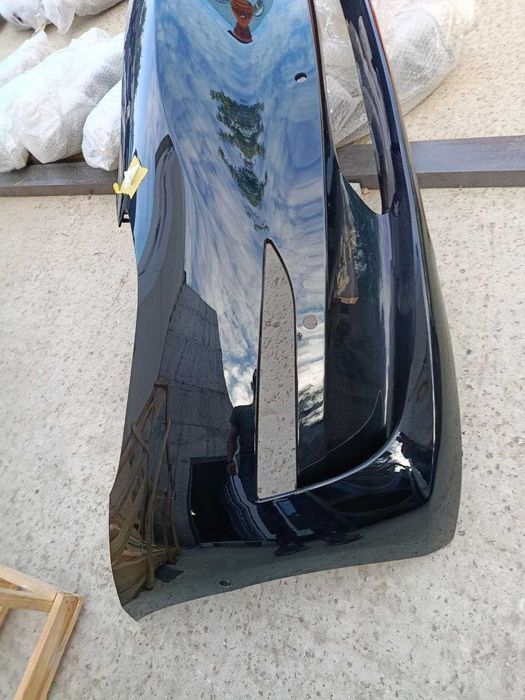 Передній бампер tesla M3 до рест ( під парктроніки )