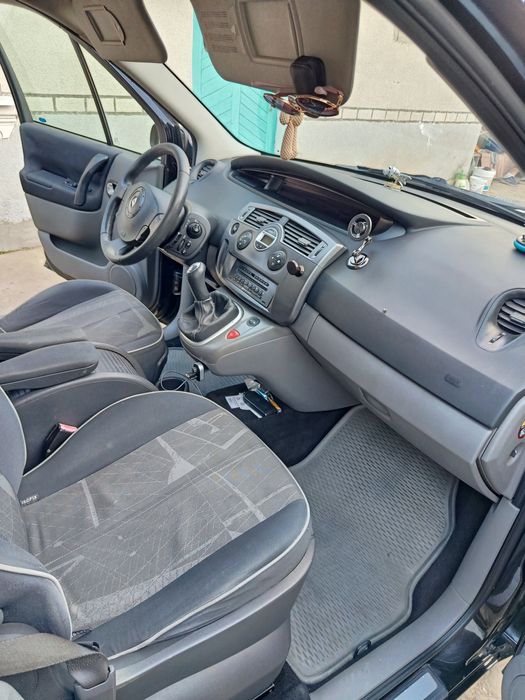 Продам автомобіль Рено Сценік2