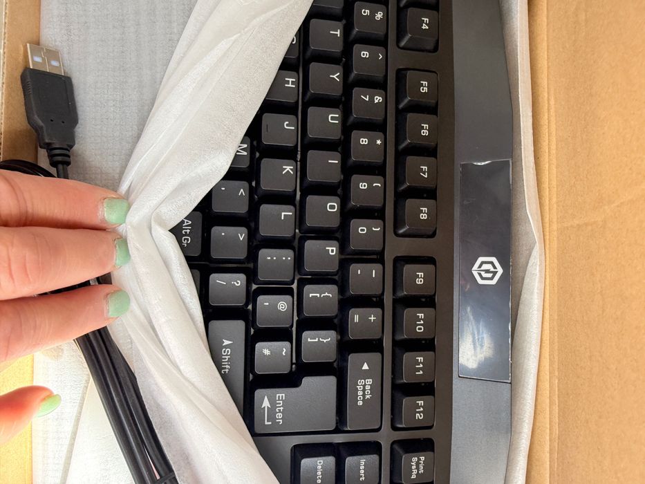 Teclado Gaming CyberPowerPC – NOVO, nunca usado