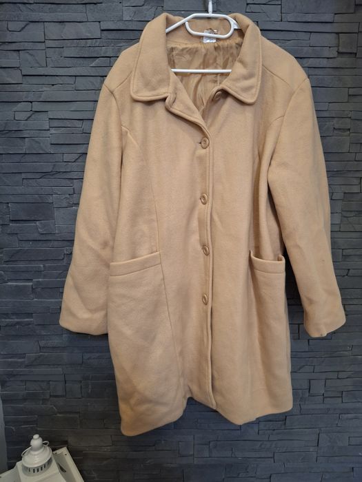 Śliczny milusi płaszczyk roz.48/50