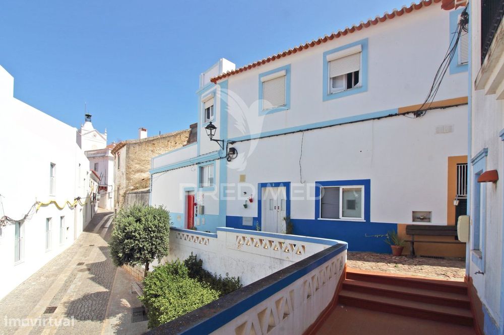 T4 Detached House with Patio and Swimming Pool – Historic Center of Odemira – Short-Term Rental...