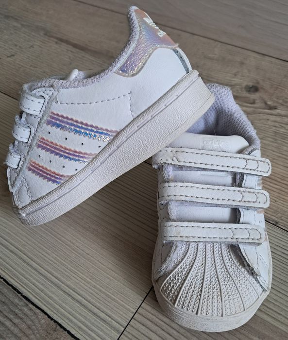 Кросівки Adidas Superstar Originals FV3657 (р.19)