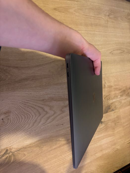 Macbook air m1 8gb ram 256gb dysk space gray