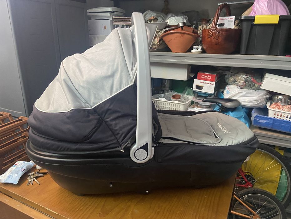 Alcofa de bebe da marca chicco