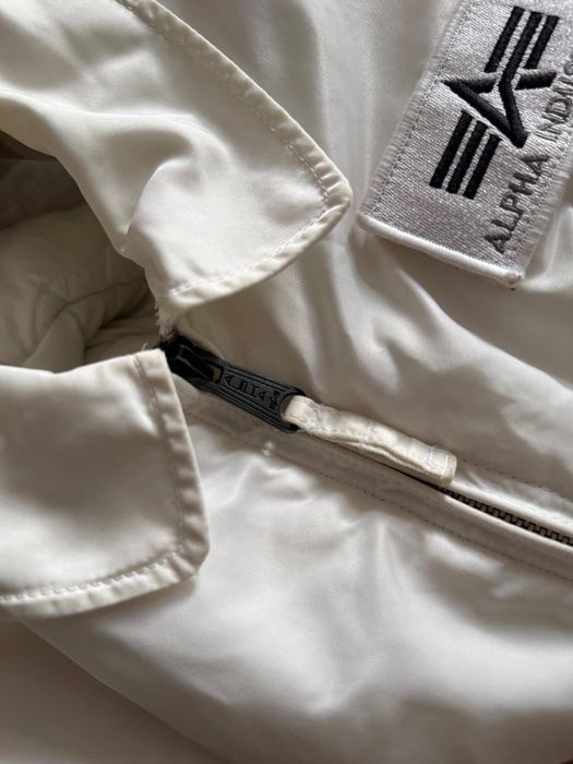 Kurtka bomberka Alpha Industries CWU-45 (biała)