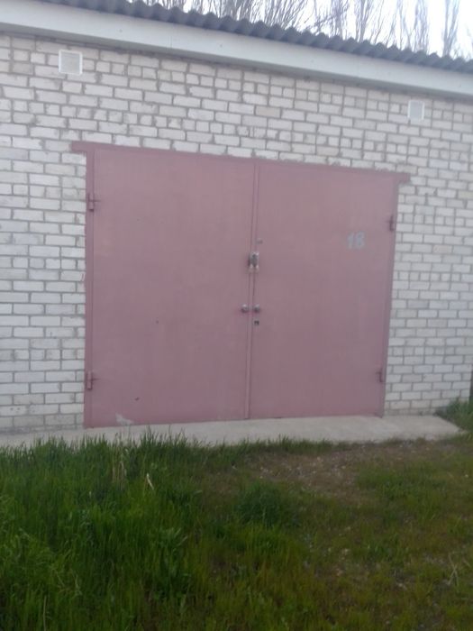 Продам гараж капітальний.