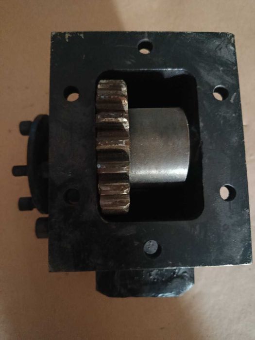 Продам Коробку отбора мощности - Зил ,КамАЗ Маз