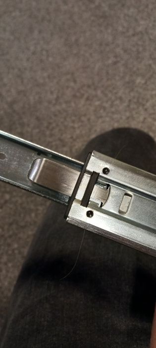 Prowadnica do szuflady 71cm z blokadą