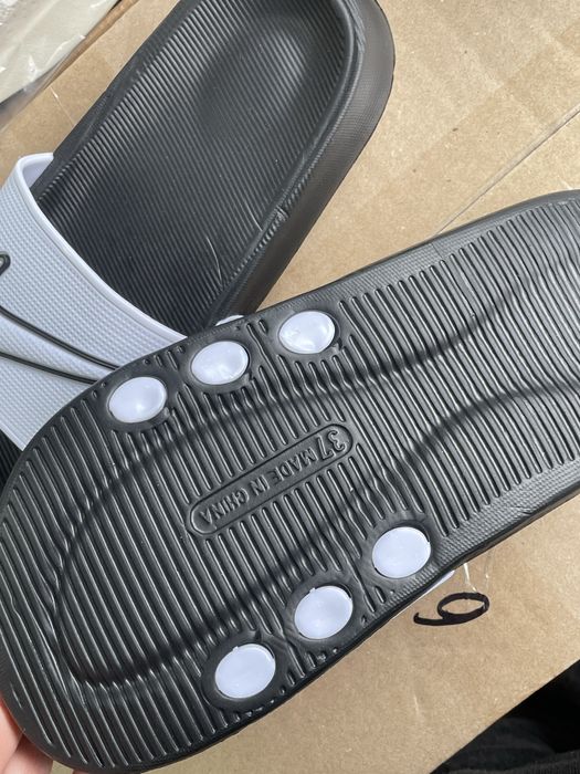 стильні капці Nike