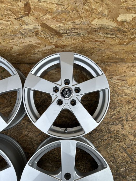 Диски5/114.3  R16 ET40 цо(діа)66.1титани диски