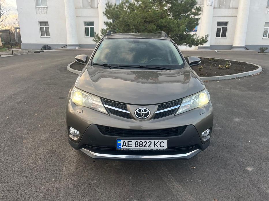 Продам Toyota RAV 4