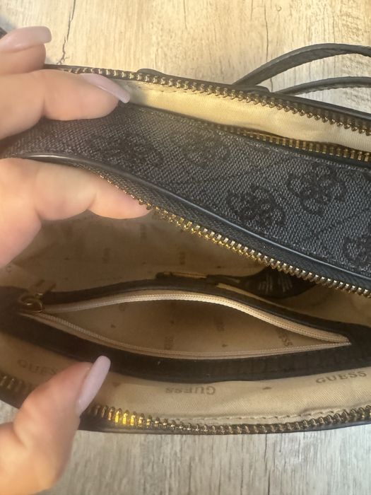 Жіноча сумочка Guess, крос-боді