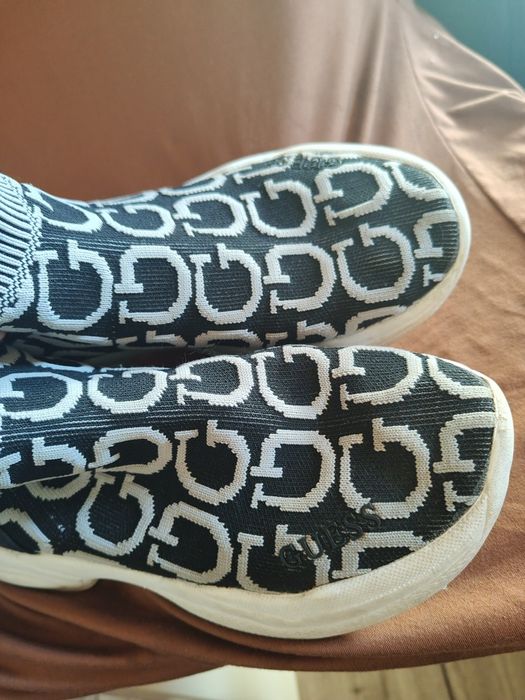 GUESS buty sportowe 36,5