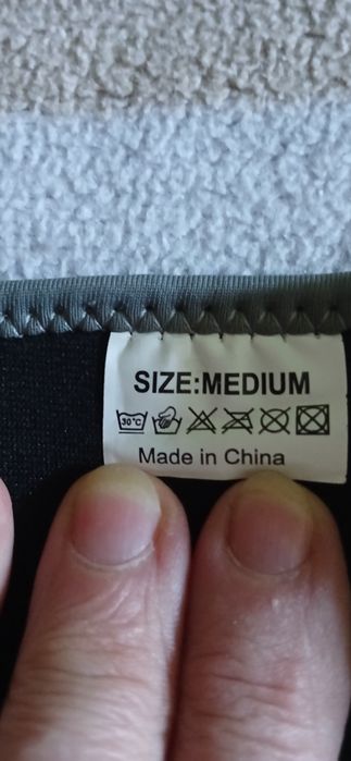 Продам наколенник.