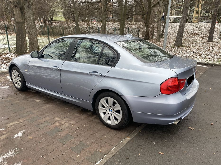 Продам BMW 318D E90