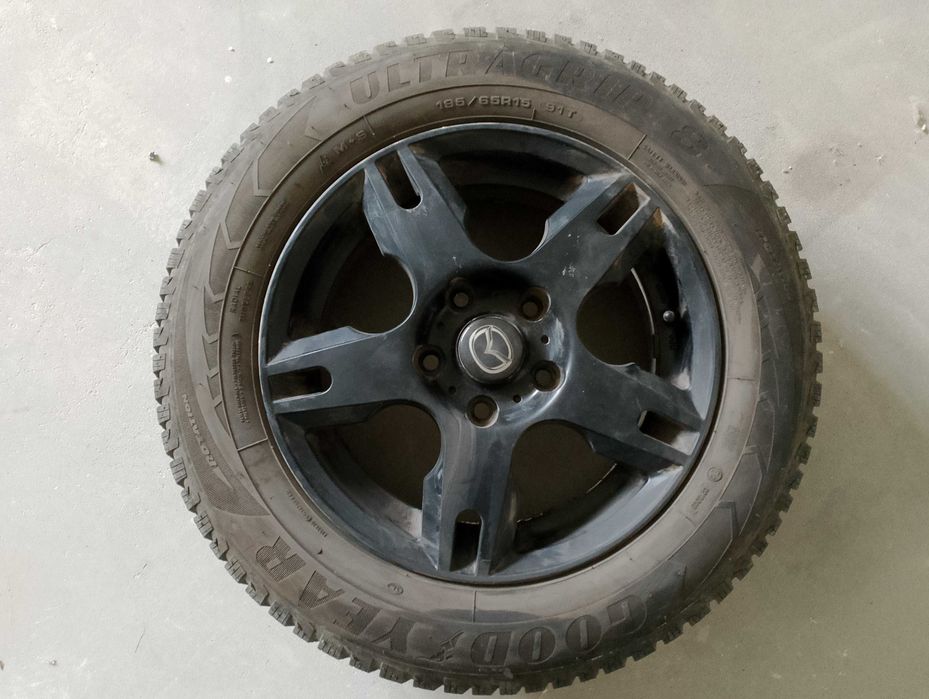 Opony zimowe 15" z alufelgami 5x114,3 GY UltraGrip 8 91TM+S 185/65/R15