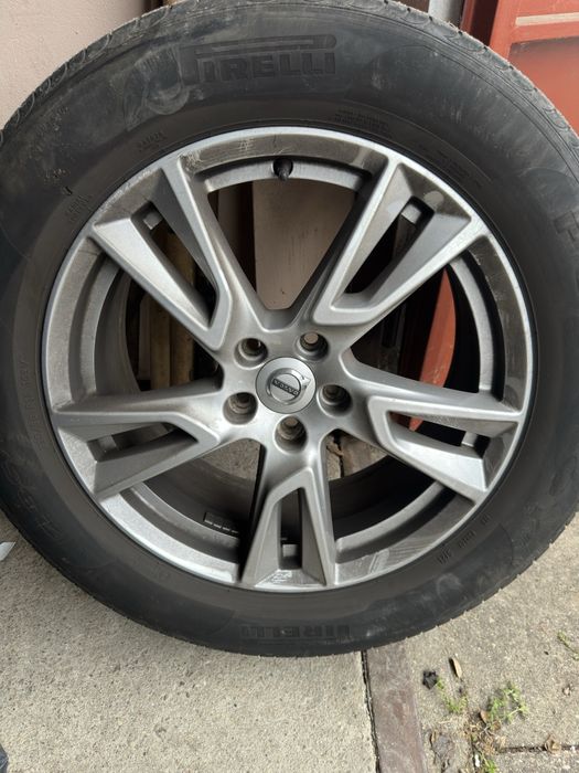 Przedam koła letnie Volvo xc60