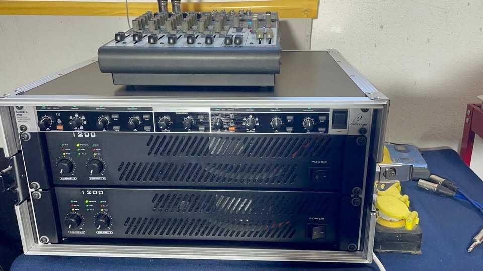 PA JBL COMPLETO - Com Rack Amplificadores