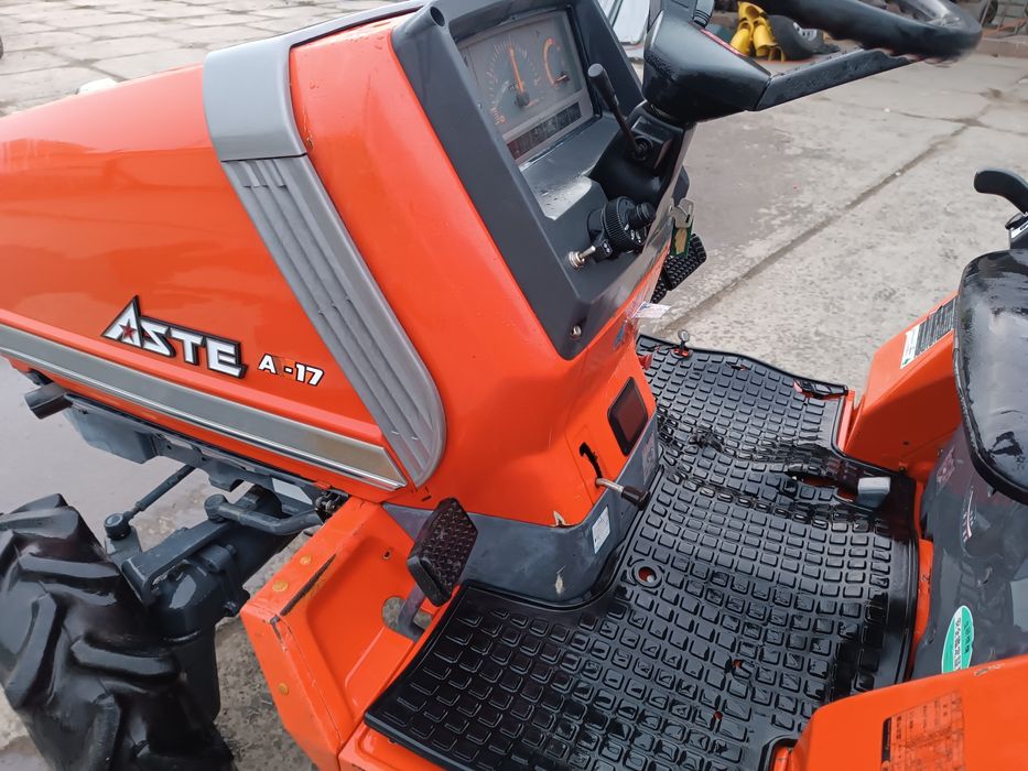 Японський мінітрактор.Трактор Кубота.