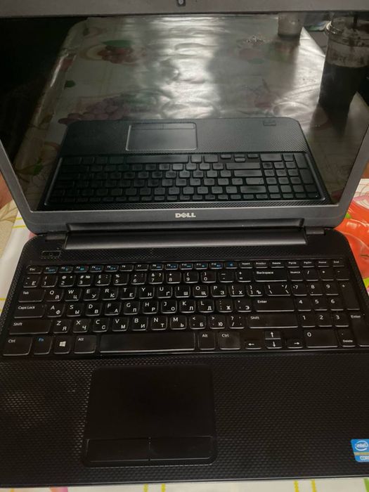 Ноутбук Dell Inspiron 3521 i3/8GB/SSD 240GB