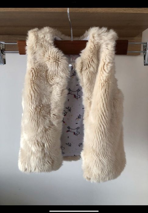 Kremowa kamizelka dziewczęca