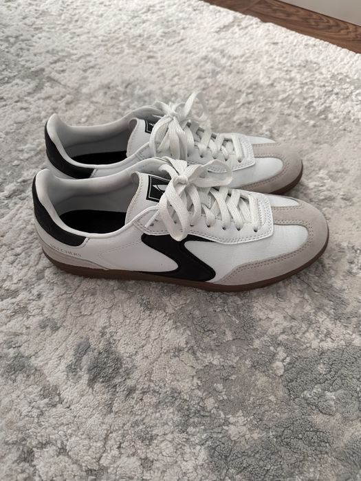 Майже нові кросівки кеди sketchers 25см