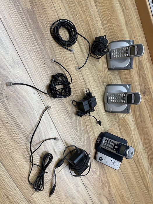 Conjunto de 3 Telefones portateis PT easy