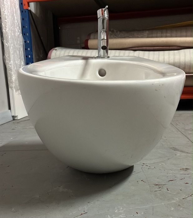 Bide Suspensao Ceramica Branca + Misturadora — Bom Estado