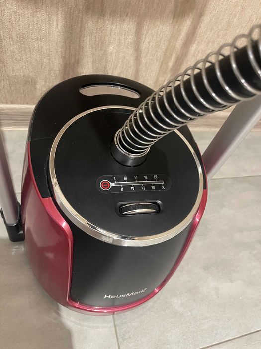 Вертикальний відпарювач HausMark GS4210RB 2000 Вт, повний комплект
