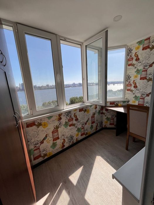 Квартира с видом на Днепр. Солнечный. ТРЦ Вавилон. Посуточно