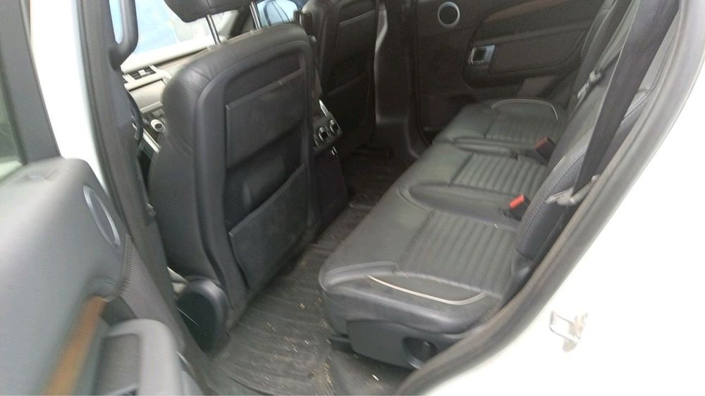 LAND ROVER Discovery 2017 VIN SALRRBBV8HA044943 фото оголошення 13 з 23